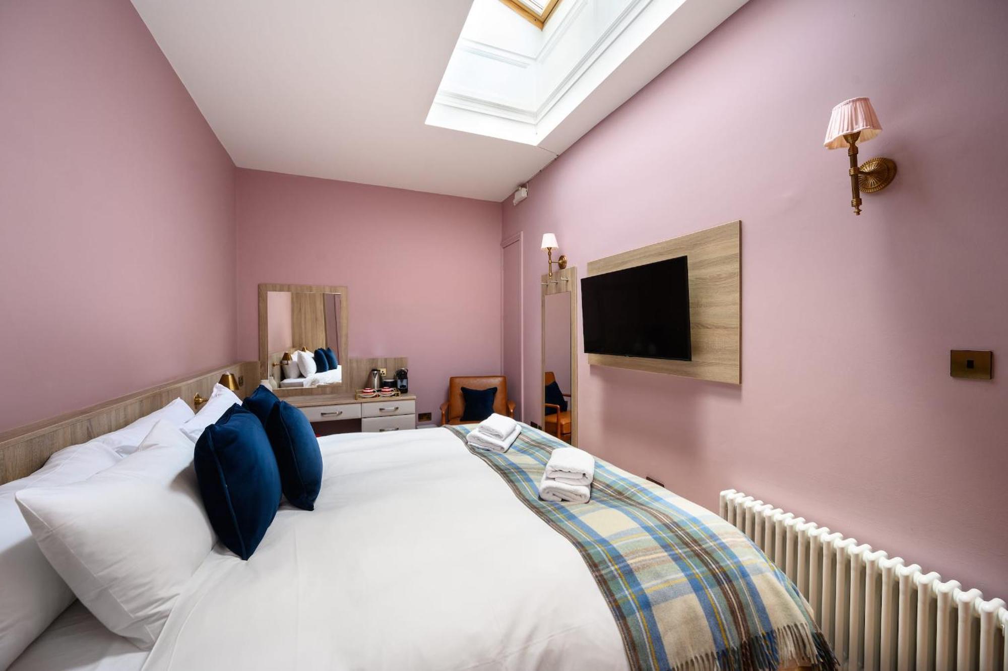 Queen Charlotte Guesthouse EDI Exterior foto