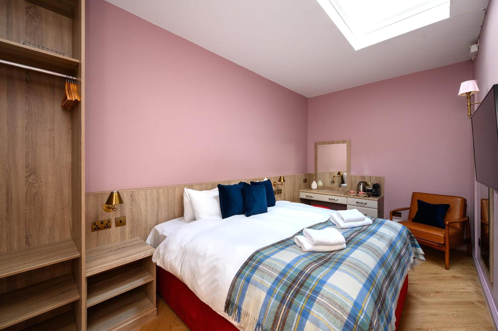 Queen Charlotte Guesthouse EDI Exterior foto