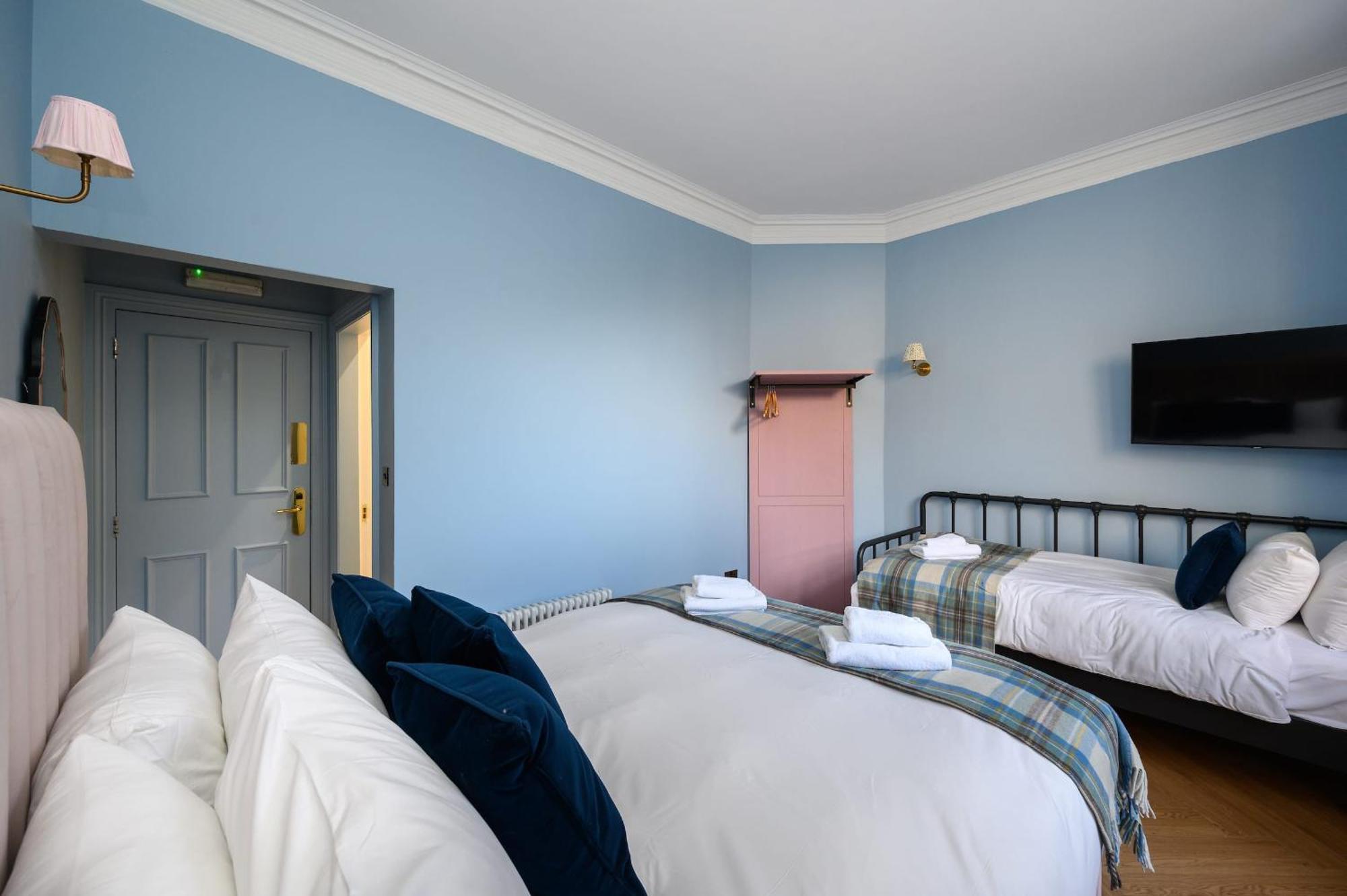 Queen Charlotte Guesthouse EDI Exterior foto